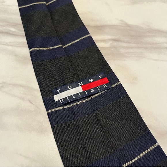 Tommy Hilfiger Wool & Silk Tie w Crest - Picture 2 of 5